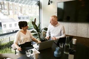 Financial forecasting with an expert